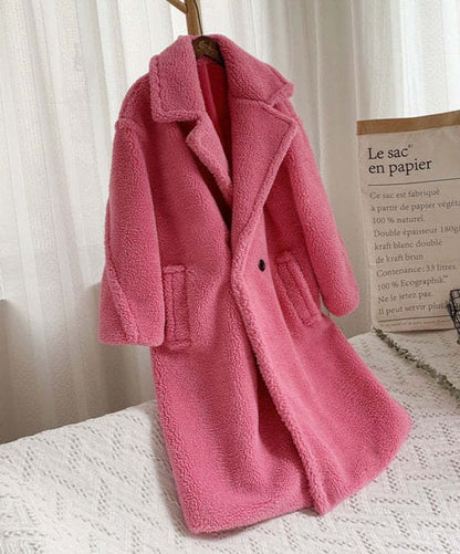 Manteau long en fausse fourrure avec revers et poches