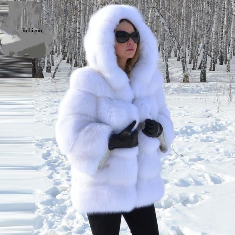 Veste d'herbe à fourrure à capuche minimaliste des femmes